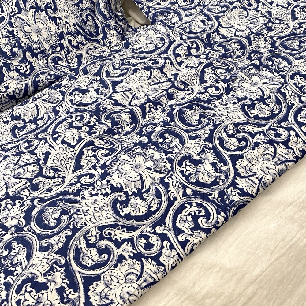 Pottery Barn new King Duvet and  King pillow shams.